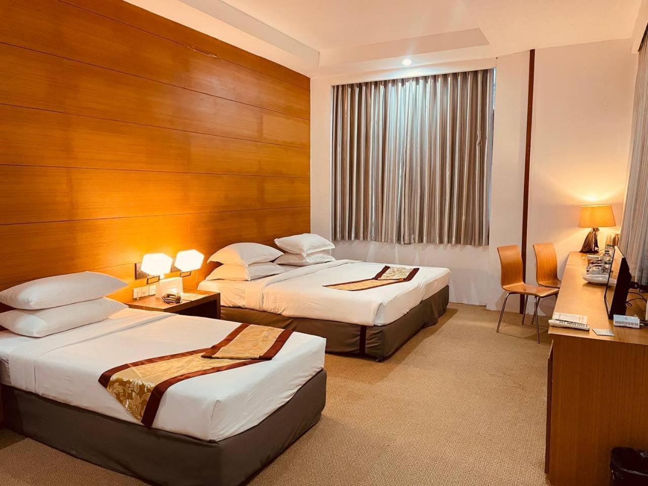 Yama Hotel & Rooftop Bar Yangon Luaran gambar