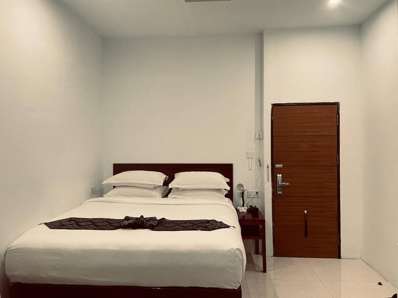 Yama Hotel & Rooftop Bar Yangon Luaran gambar