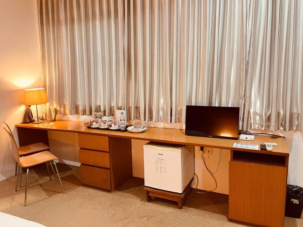 Yama Hotel & Rooftop Bar Yangon Luaran gambar